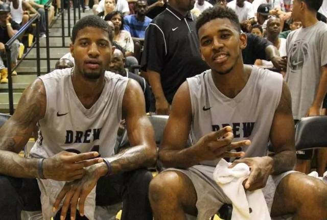 跑动强度与 跑动强度与