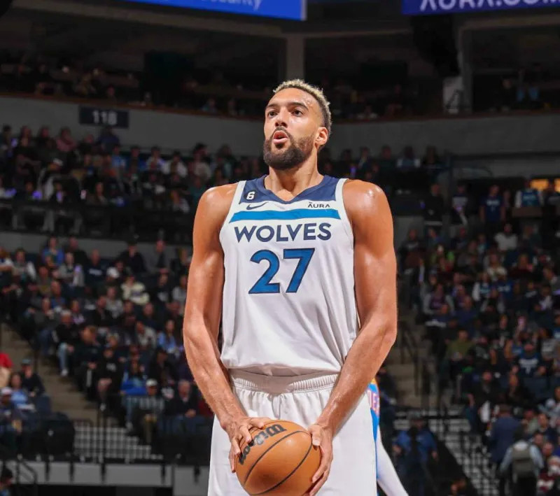 行为预测：通过鼠标轨迹特征识别正在“上头”的玩家并自动实施降级。（基于鼠标轨迹特征的行为预测：识别“上头”玩家并自动执行降级）